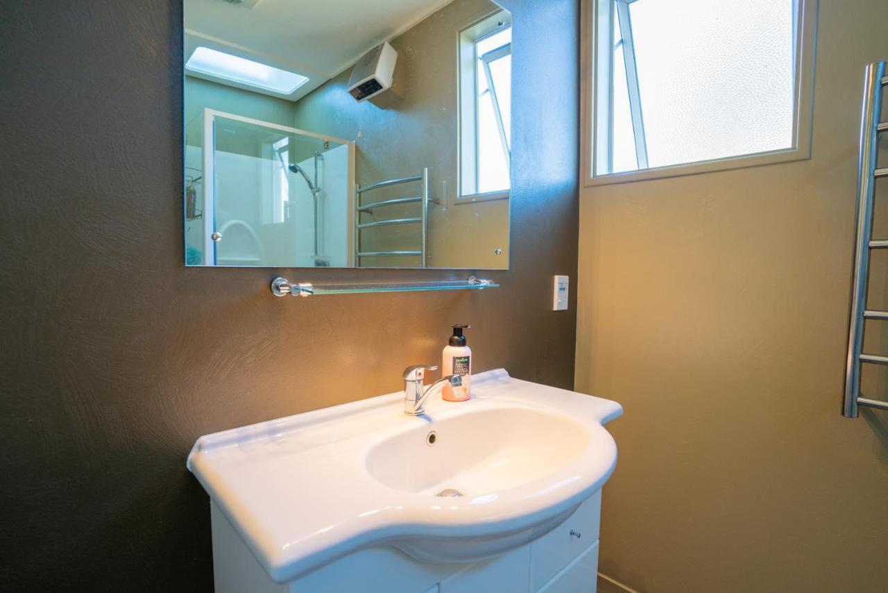 Dee'S On Bligh - Te Anau Holiday Home Extérieur photo